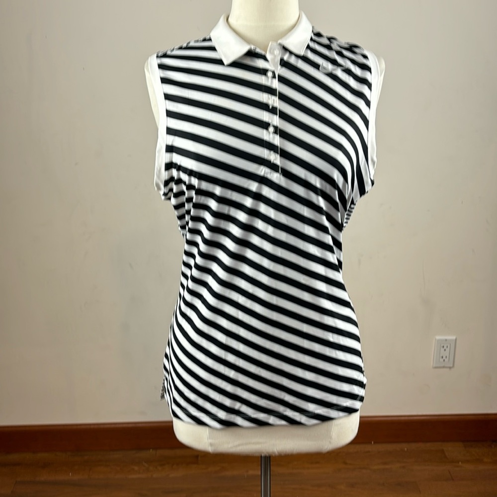 NWOT! Nike Golf Dri for sleeveless top. Women’s size Large